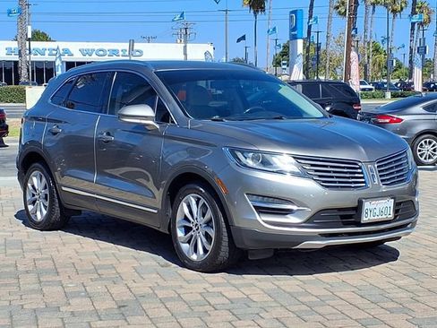 Used 2017 Lincoln MKC Select w/ Select Plus Package FWD image 6