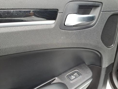 Used 2022 Chrysler 300 S image 19