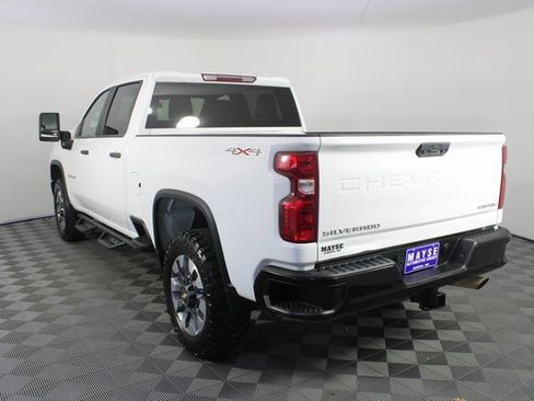 Used 2022 Chevrolet Silverado 2500 Custom w/ Custom Value Package image 21