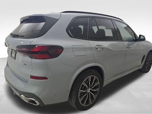 Certified 2025 BMW X5 xDrive40i w/ M Sport Package AWD/4WD image 9