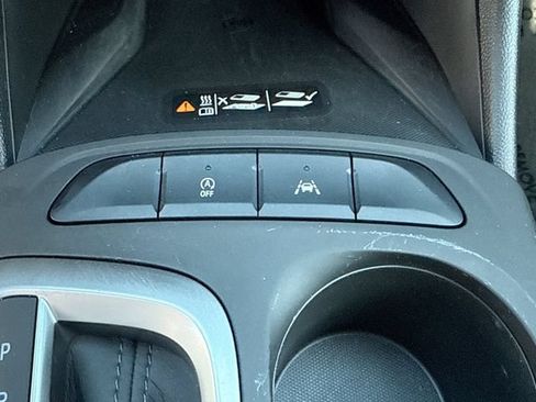 Used 2024 Buick Envista Preferred w/ Convenience II Package FWD image 28