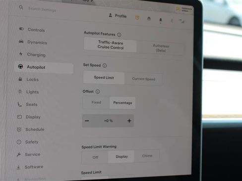 Used 2024 Tesla Model Y Long Range image 17