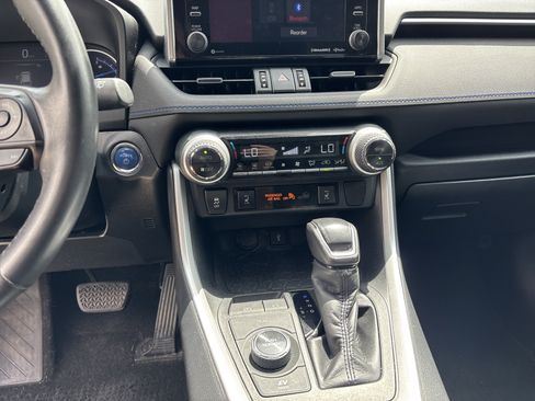 Used 2020 Toyota RAV4 XSE w/ XSE Grade Weather Package AWD/4WD image 22