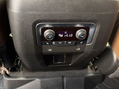 Used 2021 Chevrolet Tahoe High Country w/ Premium Package RWD image 34