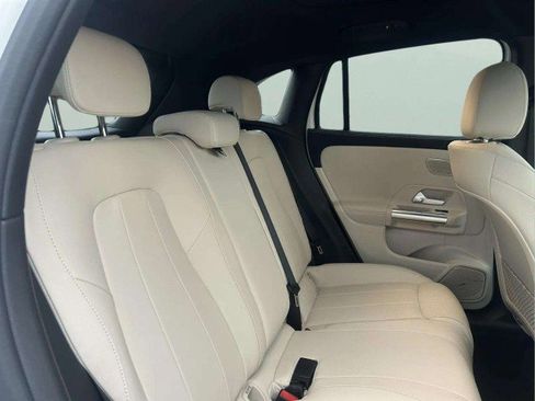 Used 2026 Mercedes-Benz GLA 250 4MATIC image 24