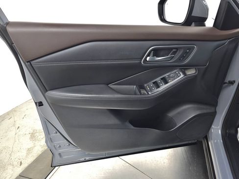 Used 2021 Nissan Rogue SL w/ Premium Package AWD/4WD image 15