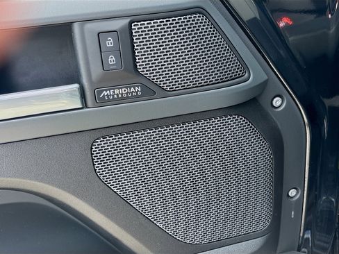 Used 2023 Land Rover Defender 110 X-Dynamic SE image 24