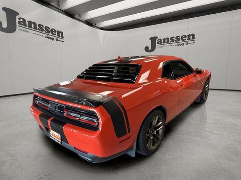 Used 2022 Dodge Challenger R/T Scat Pack w/ Shaker Package image 4