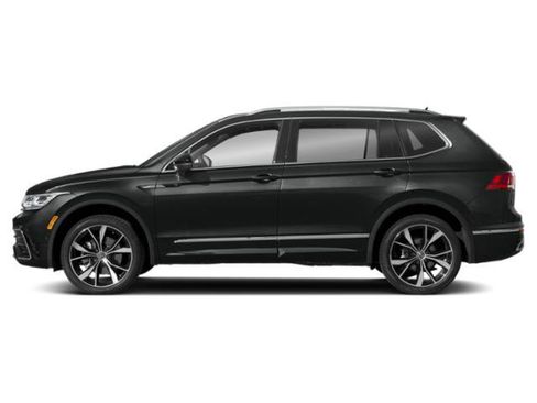 Used 2024 Volkswagen Tiguan SEL R-Line w/ MDO Package, Two-Row AWD/4WD image 3