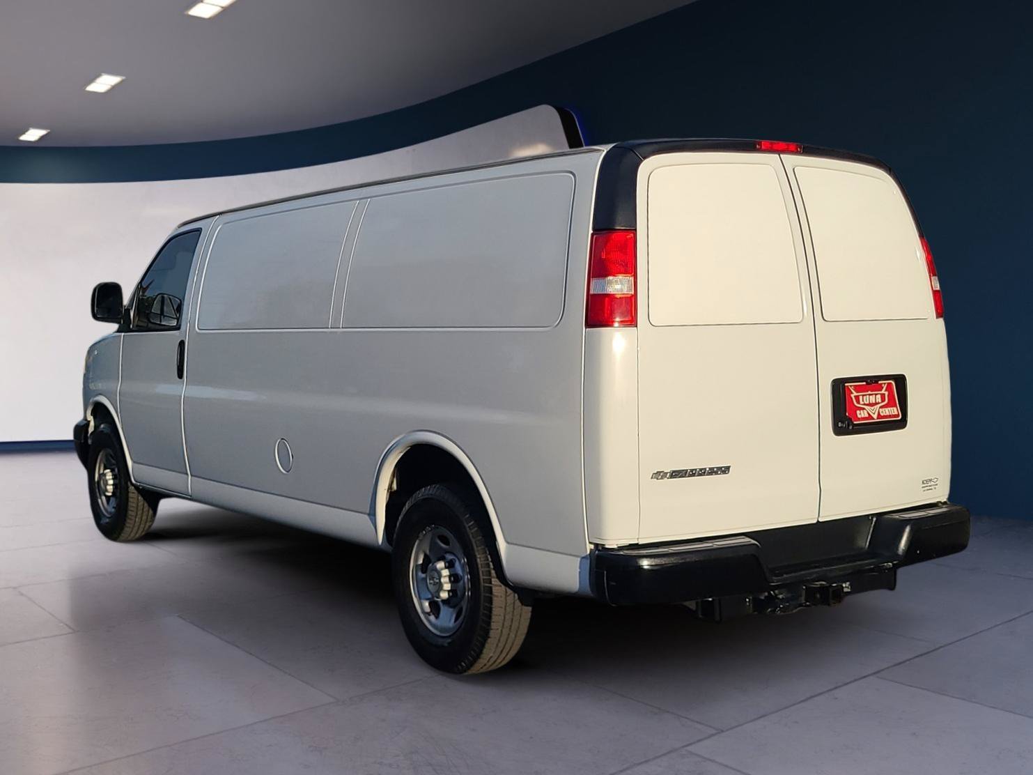 Used 2021 Chevrolet Express 2500 Extended w/ Driver Convenience Package RWD image 3