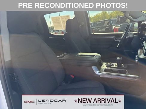Used 2022 GMC Sierra 1500 Elevation w/ Preferred Package AWD/4WD image 11