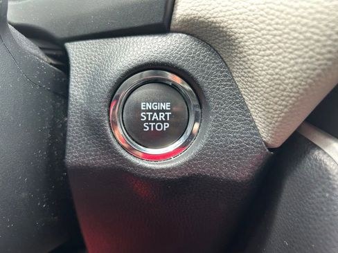 Used 2023 Toyota RAV4 XLE FWD image 27
