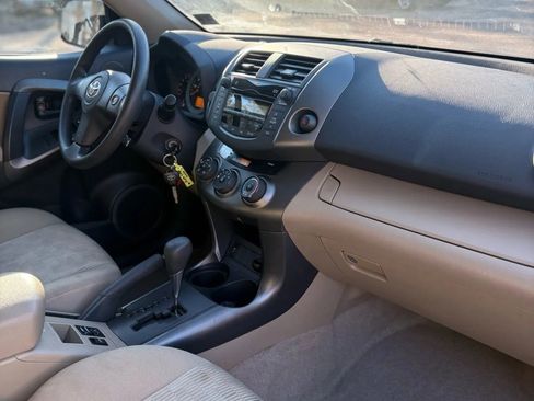 Used 2011 Toyota RAV4 2WD w/ Base L4 Extra Value Pkg image 18