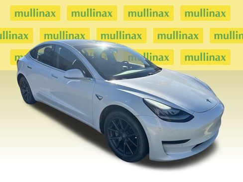 Used 2020 Tesla Model 3 Standard Range Plus image 20