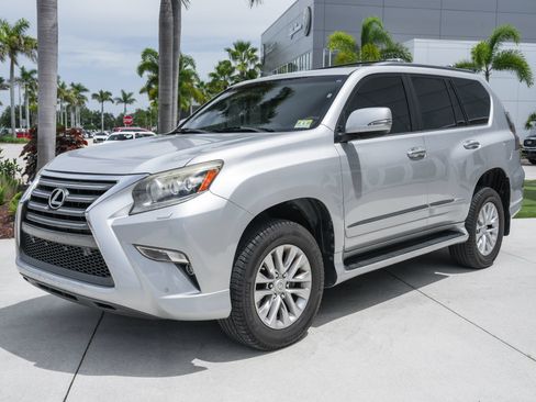 Used 2014 Lexus GX 460 w/ Premium Package AWD/4WD image 6