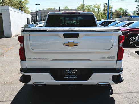 Used 2024 Chevrolet Silverado 1500 High Country w/ Max Trailering Package AWD/4WD image 5