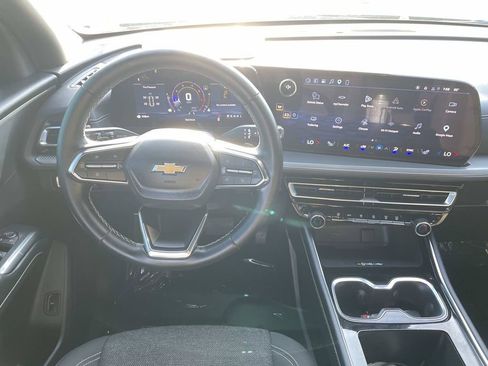 Used 2026 Chevrolet Traverse LT w/ Driver Confidence Package FWD image 20