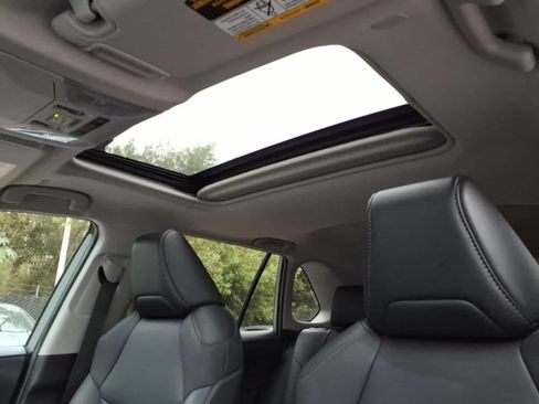 Used 2023 Toyota RAV4 XLE Premium FWD image 15
