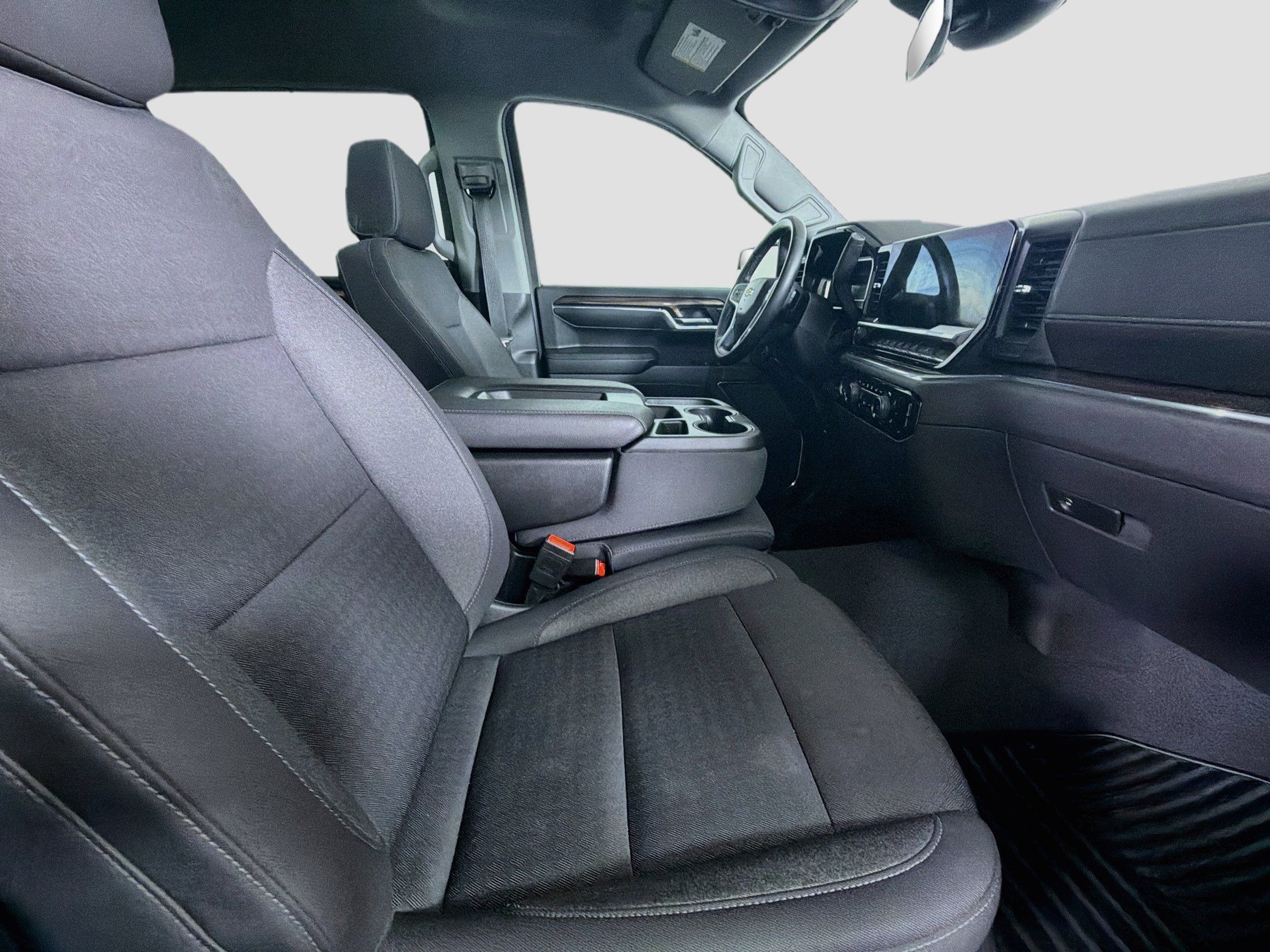 Used 2024 Chevrolet Silverado 1500 LT AWD/4WD image 31