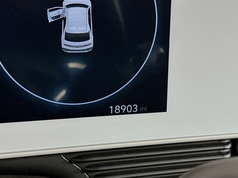 Used 2024 Hyundai Ioniq 5 SEL RWD image 19