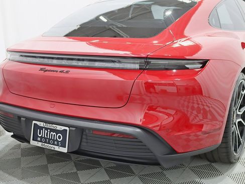 Used 2023 Porsche Taycan 4S w/ Premium Package image 11