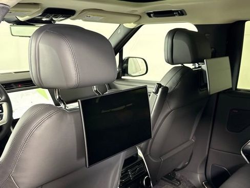 New 2026 Land Rover Range Rover Long Wheelbase SE AWD/4WD image 24