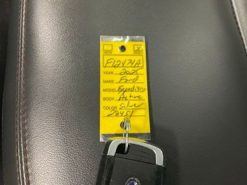 Used 2025 Ford Expedition Active AWD/4WD image 18
