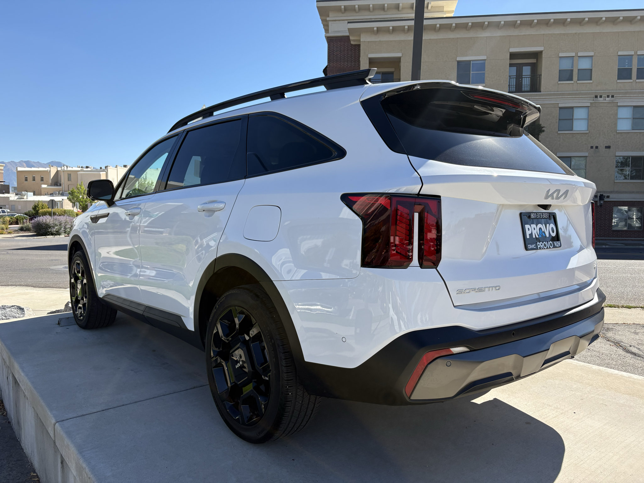 Used 2024 Kia Sorento SX AWD/4WD image 10