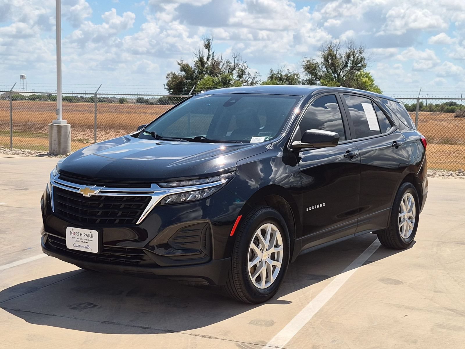 Used 2023 Chevrolet Equinox LS w/ LPO, Cargo Package FWD image 7