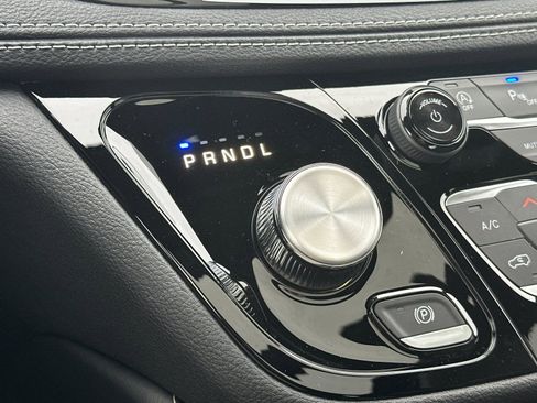 New 2026 Chrysler Pacifica Limited image 23