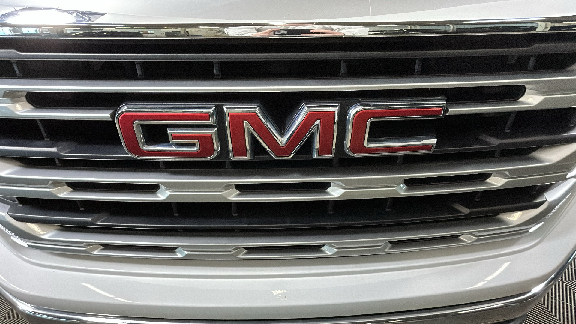 Used 2024 GMC Sierra 1500 SLE AWD/4WD image 9