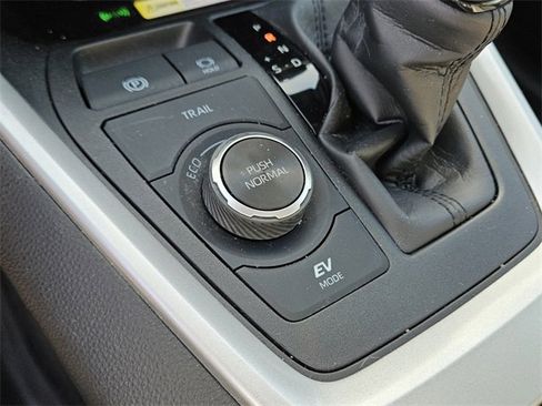 Used 2024 Toyota RAV4 XLE image 24