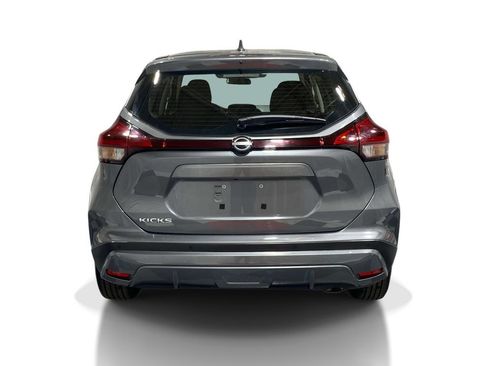 Used 2024 Nissan Kicks S FWD image 3