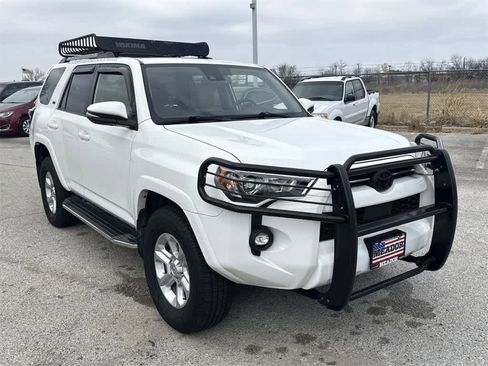 Used 2022 Toyota 4Runner SR5 Premium image 6