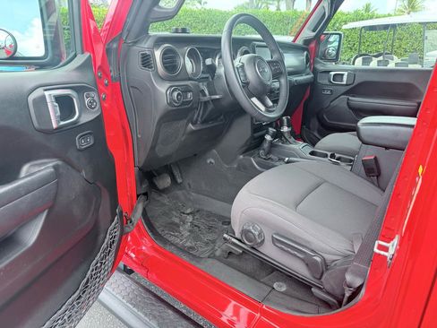 Used 2023 Jeep Wrangler Unlimited Sport image 13