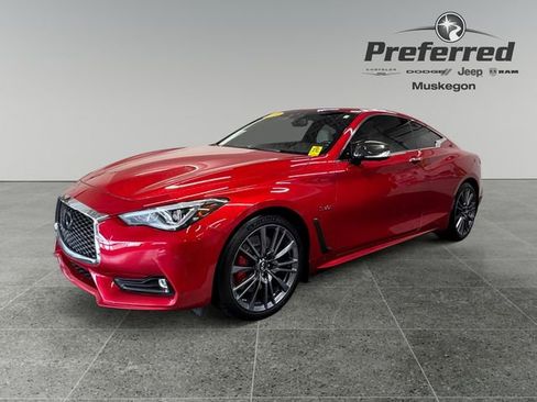 Used 2017 INFINITI Q60 Red Sport 400 image 10