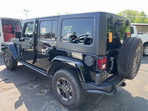 Used 2018 Jeep Wrangler Unlimited Sport image 2