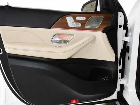 Used 2024 Mercedes-Benz GLE 450 4MATIC image 7