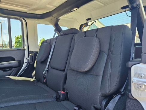 Used 2023 Jeep Wrangler Unlimited AWD/4WD image 20