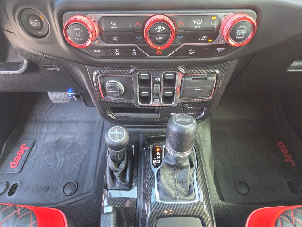 Used 2021 Jeep Wrangler Unlimited Sport AWD/4WD image 31