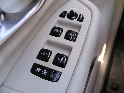 New 2026 Volvo XC90 B6 Ultra w/ Protection Package image 17