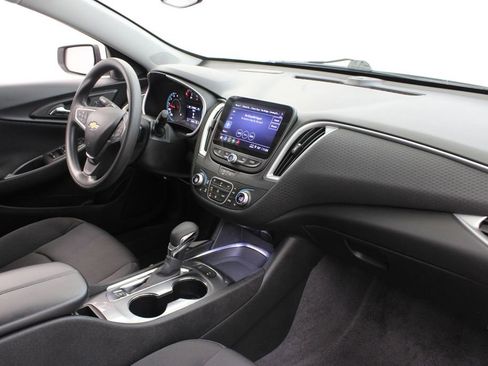 Used 2024 Chevrolet Malibu LT image 24