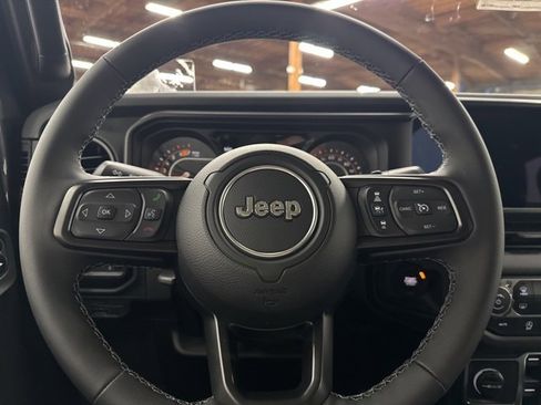 New 2026 Jeep Wrangler Unlimited Rubicon image 15