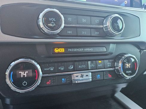 Used 2022 Ford F350 Lariat w/ Black Appearance Package image 17