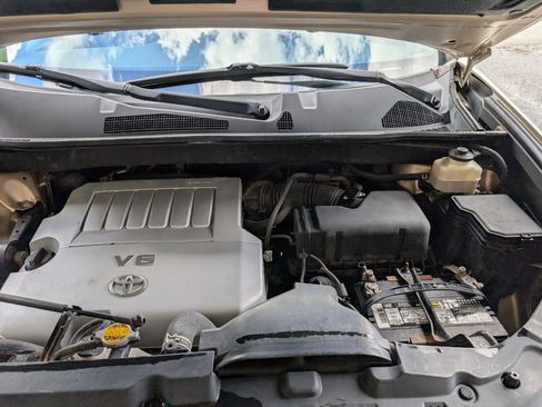 Used 2011 Toyota Highlander 2WD image 23