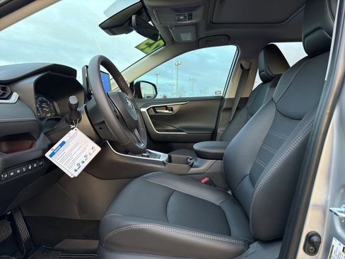 Used 2025 Toyota RAV4 Limited w/ Advanced Technology Package image 10