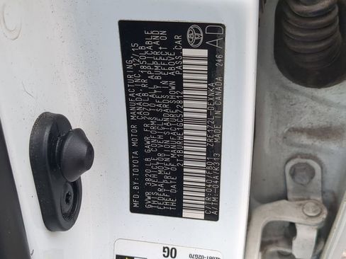 Used 2016 Toyota Corolla LE image 32