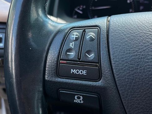 Used 2013 Lexus LS 460 w/ Comfort Pkg RWD image 25