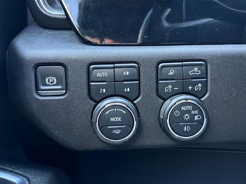 Used 2024 Chevrolet Silverado 2500 High Country w/ LPO, Dark Essentials Package AWD/4WD image 21