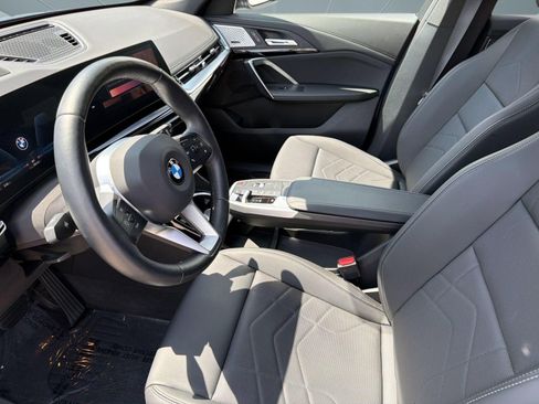 Used 2025 BMW X1 xDrive28i AWD/4WD image 4